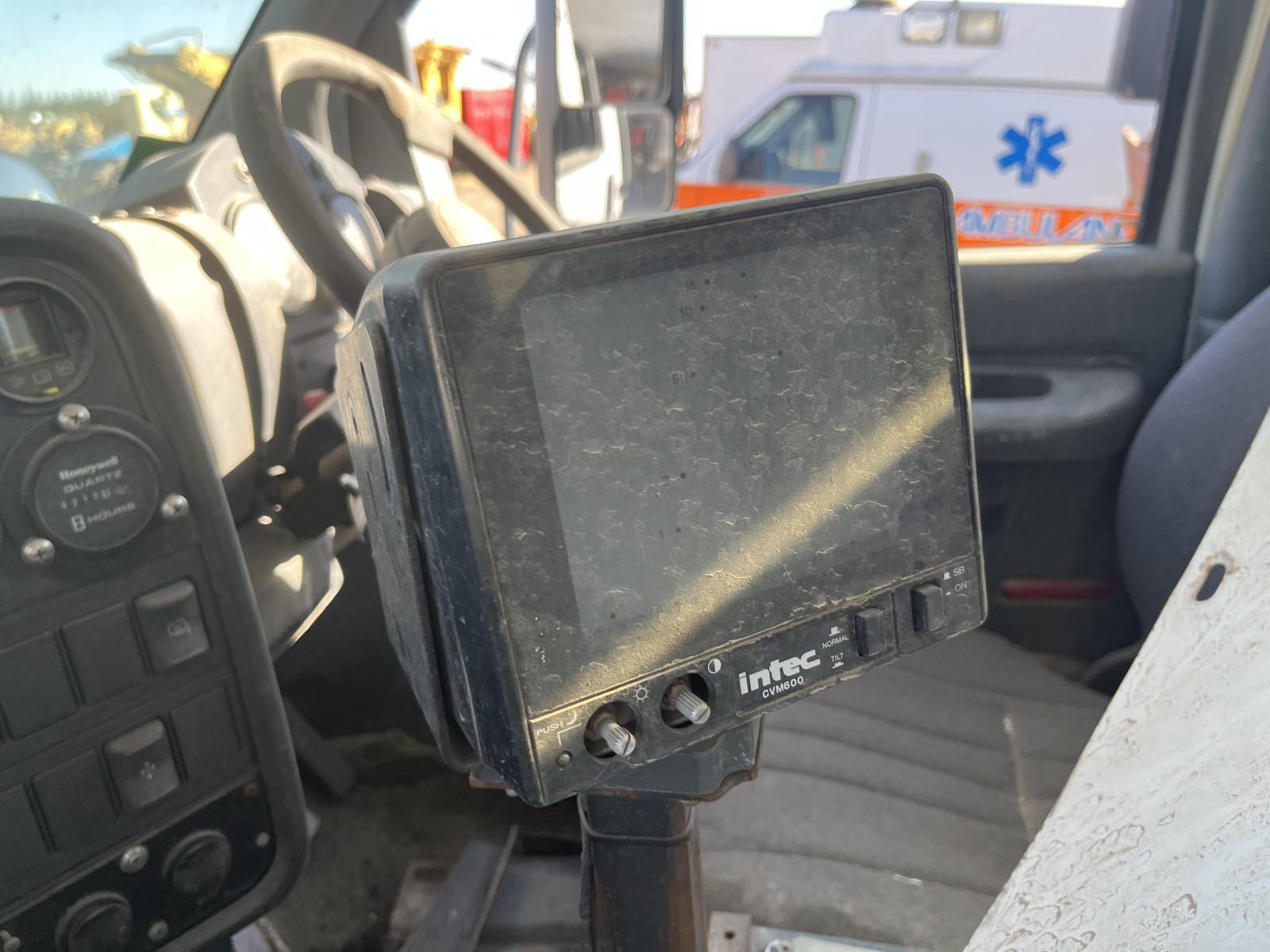 ./imagenes/INVOICE/2019/16840/CAMION BARREDORA GMC TOPKICK C7500 (7).JPG